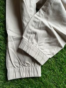 H&amp;M Beige Cargo Pant