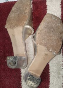 heels daily used 👠