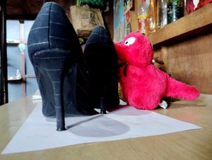 Zara Pinstripe Pointed-Toe Heels - Size 35