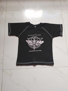 Black Crop Top .