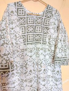 White &amp; Green Printed Kurti