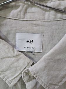 H&amp;M Casual Shirt - Short Sleeve