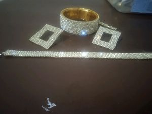 Handmade  Stone Full Set Earring, Choker, And Brac