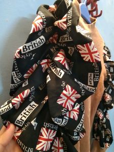 brown puffy sleeves top