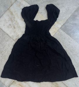 🔈Black Shirred Mini Dress🔈