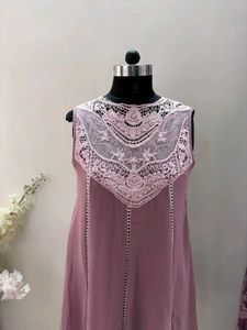 Mauve Lace Sleeveless Dress
