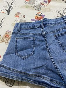 Hot Pants
