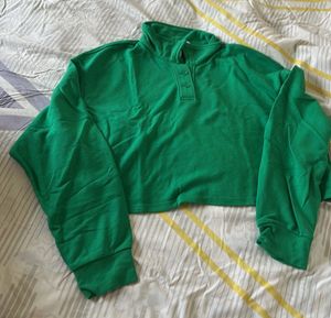 Green Long Sleeve Top