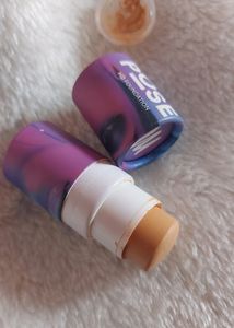 MyGlamm POSE HD FOUNDATION