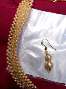 Elegant Gold &amp; Pearl Necklace Set