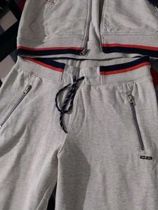 Champion Tracksuit - Cozy &amp; Stylish