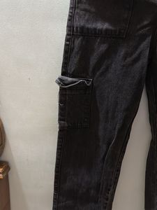 Black Pocket Loose Jeans