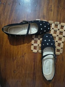 Cute Black Ballerinas