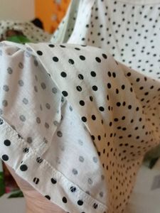 White On Black Dots Inner 6 To 7 Age