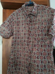 Patterned Men&#39;s Shirt