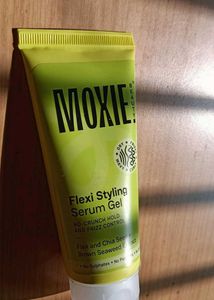 Sealed Packed Moxie Curly Vibe Setter Travel Duo💚