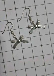 Silver Ribbon Earrings