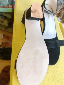 Black Sandal