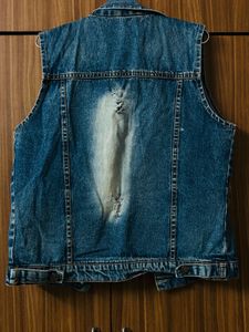 Rugged Charm Denim Vest Jacket 💙