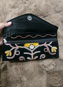 ✨ Cutest ethnic clutch alert! ✨