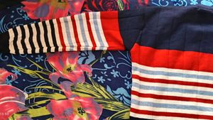A Full Sleeve Sweatshirt