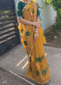 party wear gold crush saree