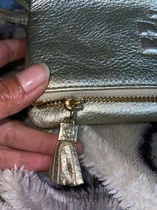 ORIGNAL TORY BURCH CROSS BAG