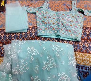 Crop Top With Dupatta