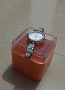 New hmt Quartz Watch For Women