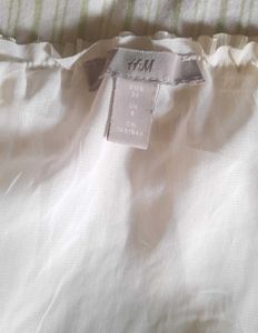 H&amp;M Sleevless Ivory Crepe Top With Flaws