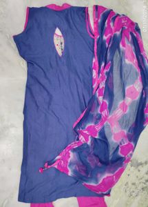 Kurta Set With Chunni