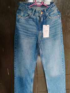 Zara High-waisted Blue Straight Fit Jeans