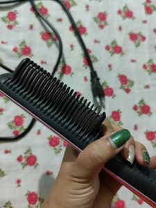 Vega Hair Straightening Brush