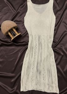 Beach find! Elegant Knit Crochet Bodycon Midi Dres