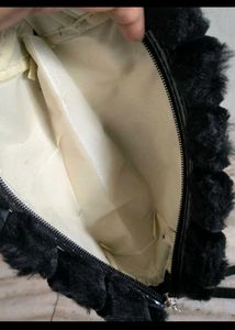 SALE🆕🎅🎄FUR POUCH