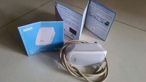 Boost wifi signal - Aztec WL559E wifi range extender WAP bridge 300mbps
