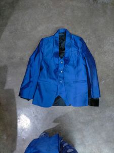 Suit