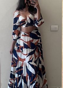 💙Tropical Print Crop Top & Maxi Skirt Set💙