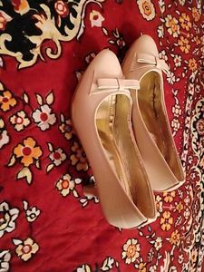 Elegant Ballet Flats with Bow