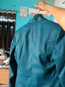 Cot paint two colors   1 blue 2 Dark red colour
