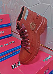 Waterproof Quality Boot 🥾