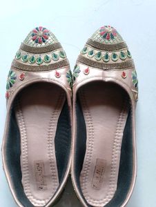 Pretty Footwear ✅❤️only Used Once