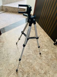 Adjustable Tripod
