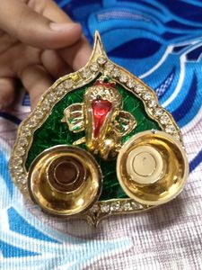 Hindu Ganesh Decorative Tikka Trat