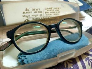 Eye Wear With Reading Glass