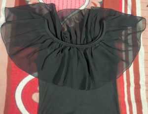 Off-shoulder Black Top