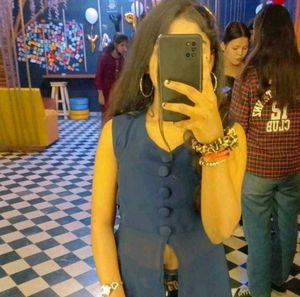 Stylish Blue Sleeveless Top