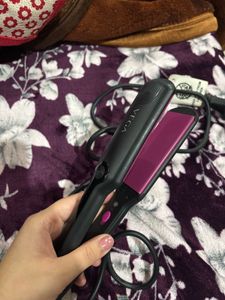 Vega Hair Straightener