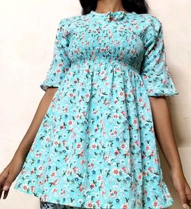 Pretty 🤩 Dress With Flower Pattern