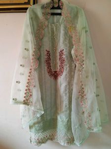 3Pc Beautiful Pakistani Kurta Set